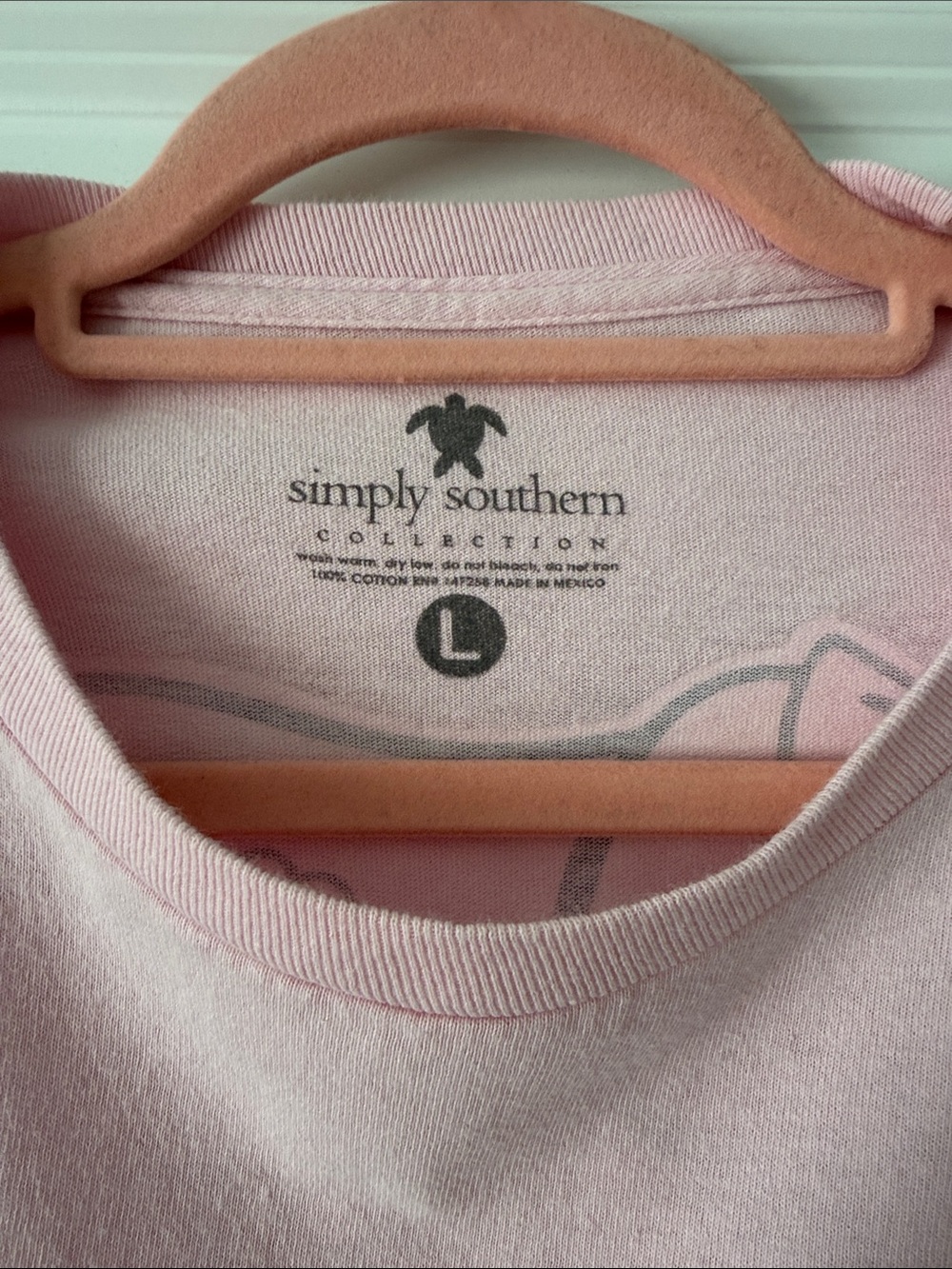 Simply Southern Pale Pink Crewneck Long Sleeve Tee elephant bow - Picture 2 of 6